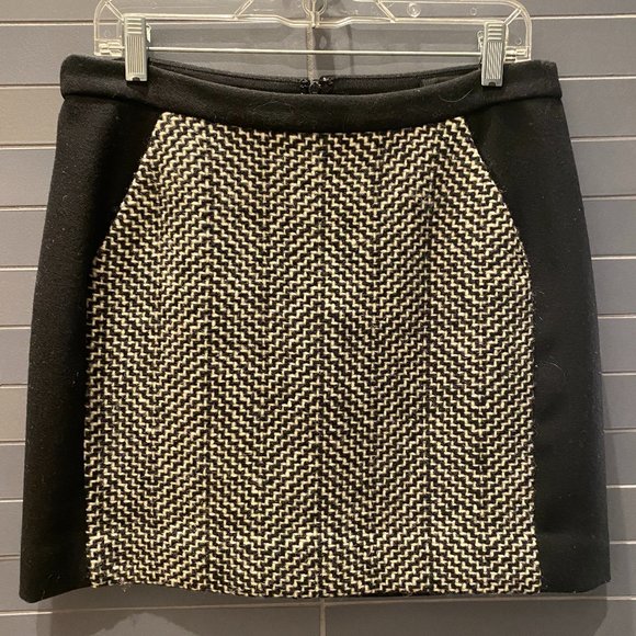 J. Crew 100% Wool Mini Skirt, Size 6 - Picture 1 of 3